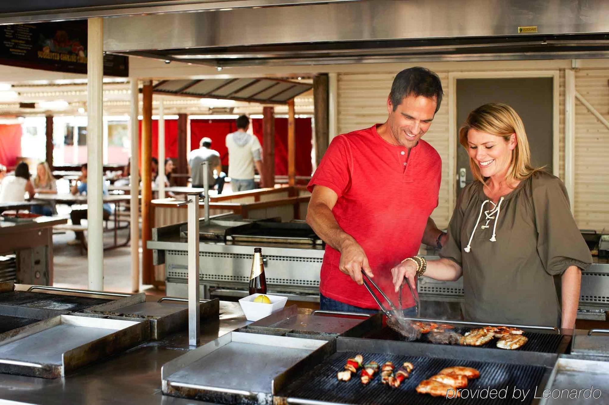 Outback Hotel Ayers Rock Restoran fotoğraf