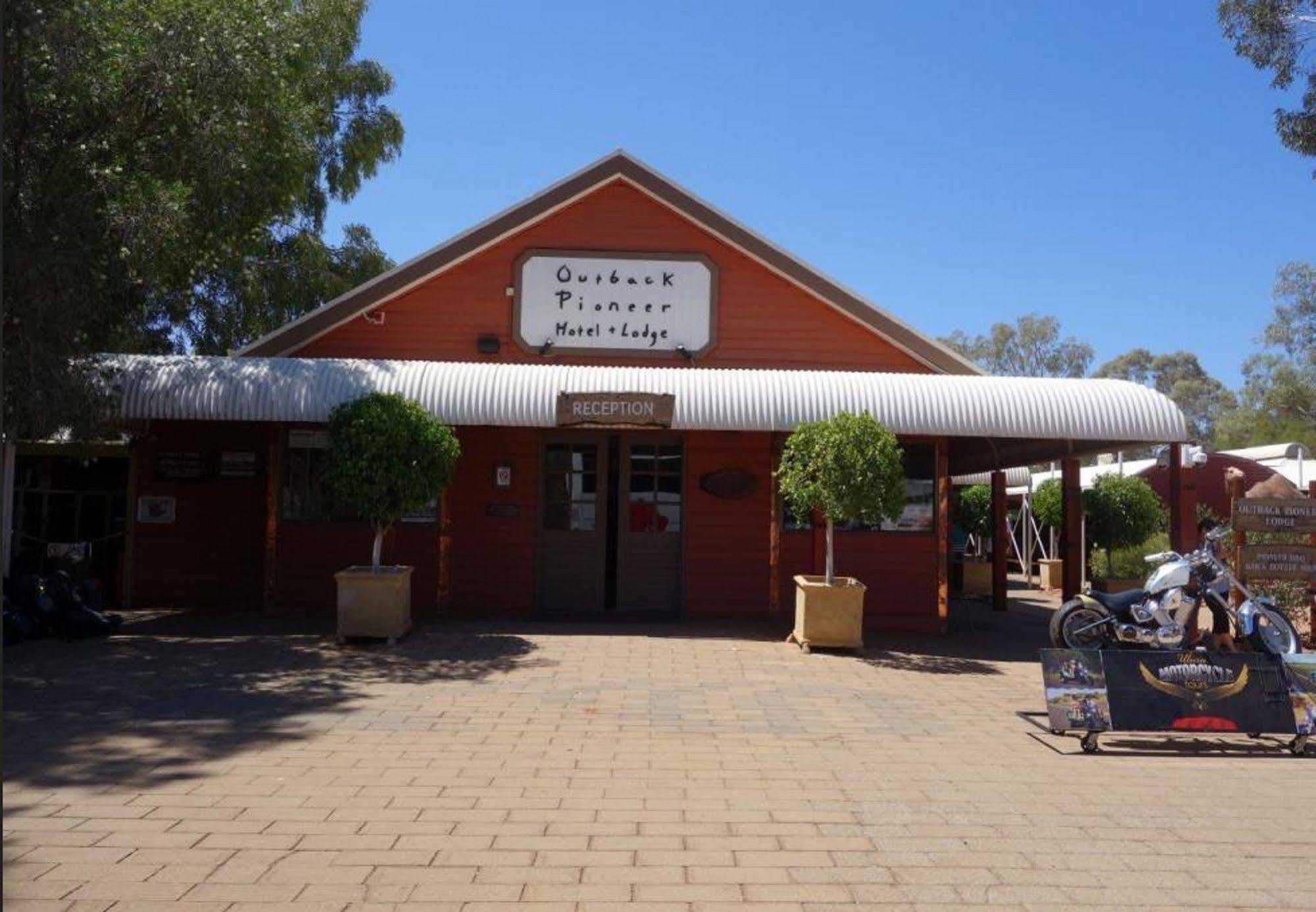 Outback Hotel Ayers Rock Dış mekan fotoğraf