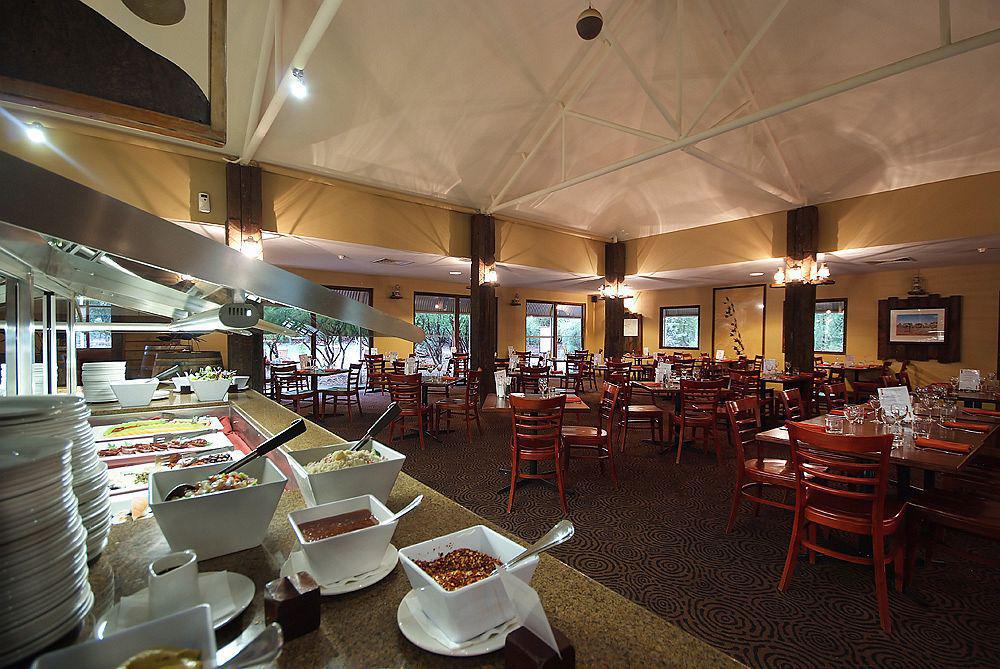 Outback Hotel Ayers Rock Restoran fotoğraf